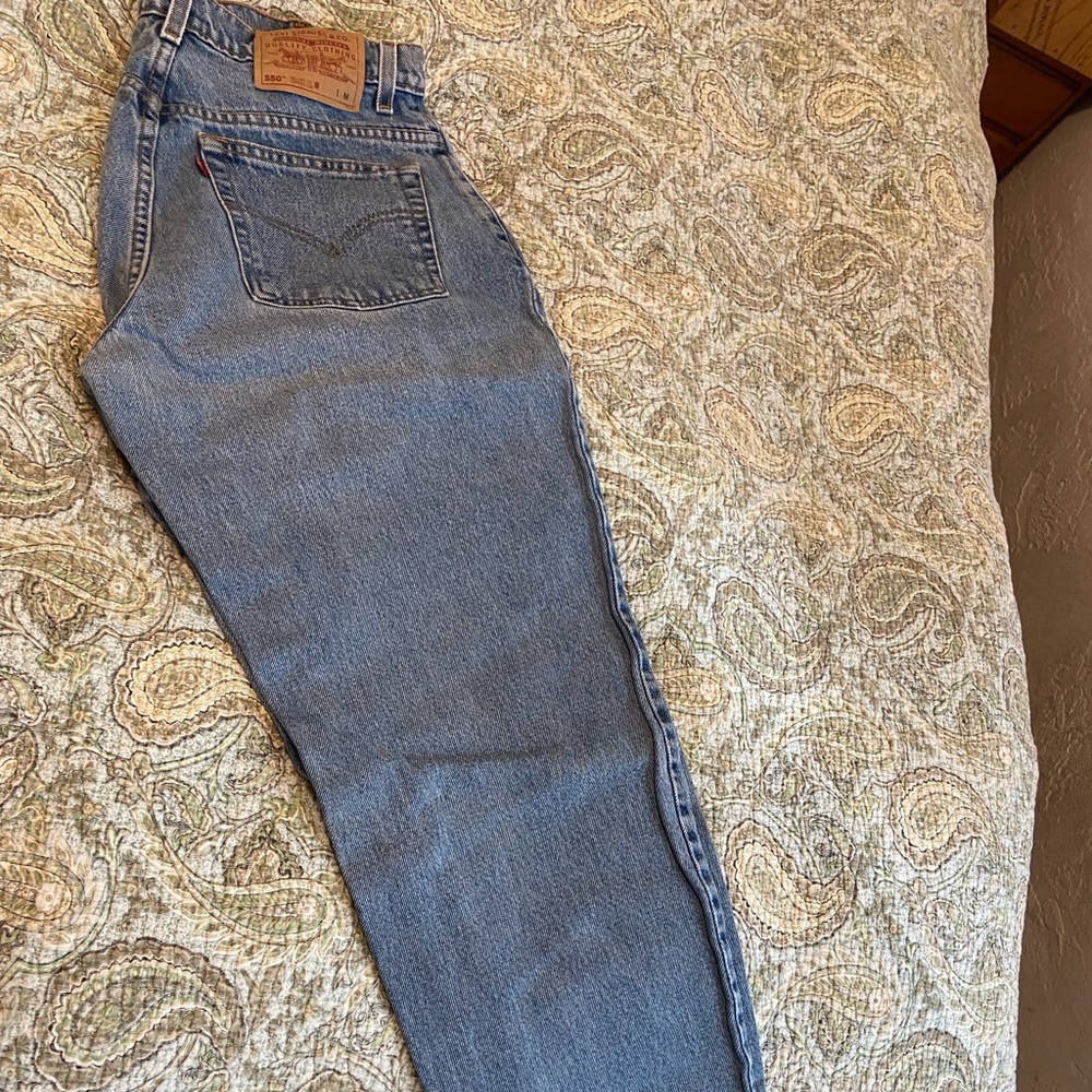 Levi’s 550 Relaxed Fit Tapered Leg Women’s Jeans